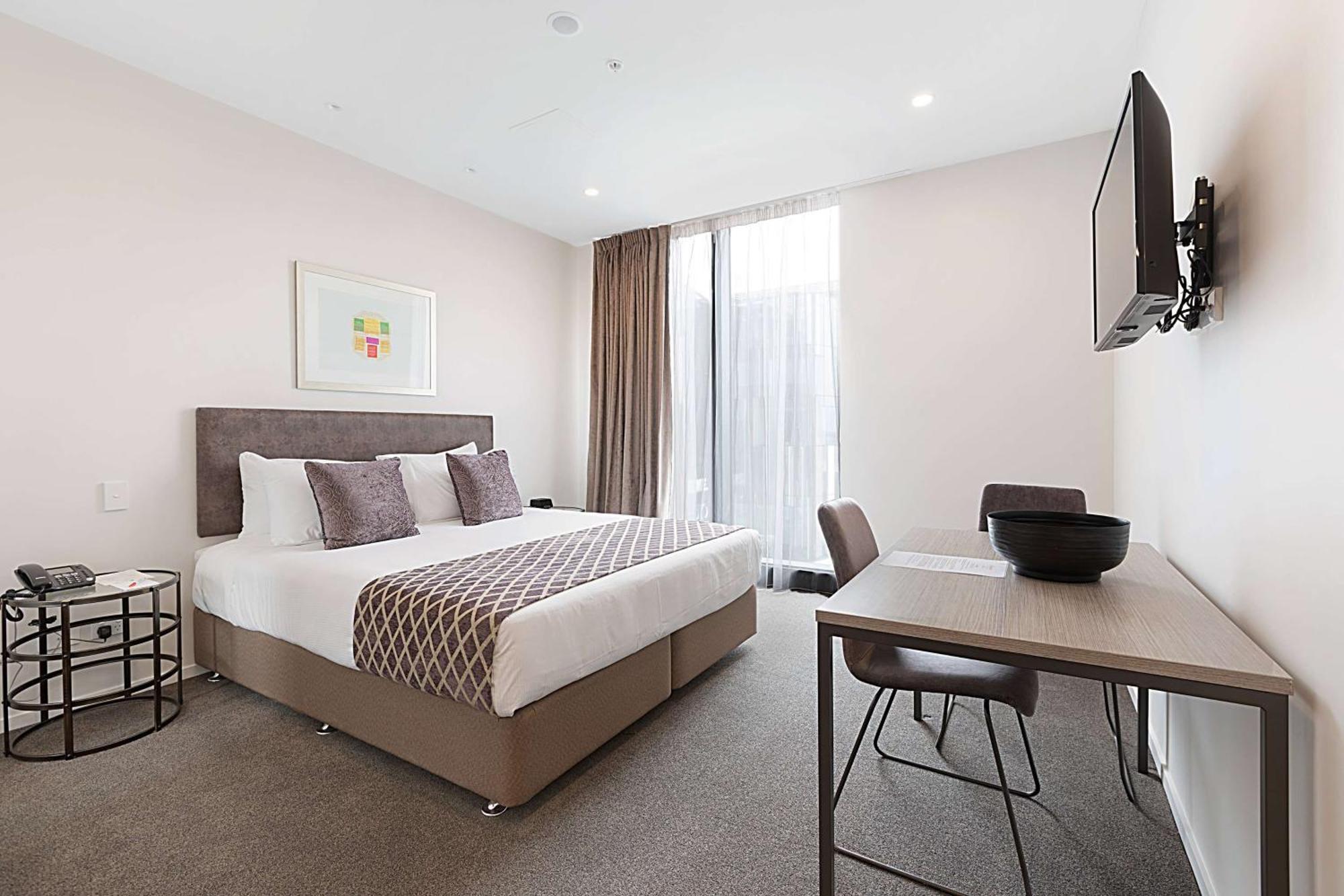 Ramada Suites By Wyndham Victoria Street West Окленд Экстерьер фото