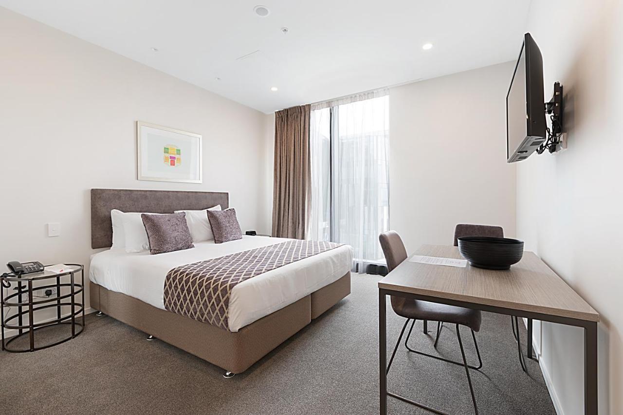 Ramada Suites By Wyndham Victoria Street West Окленд Экстерьер фото